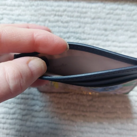 Kate Spade Lucy Wristlet & Floral Card Holder - Picture 7 of 16